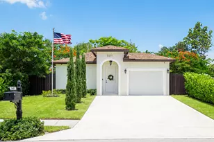 5601 Papaya Rd, West Palm Beach, FL 33413 - Photo 1