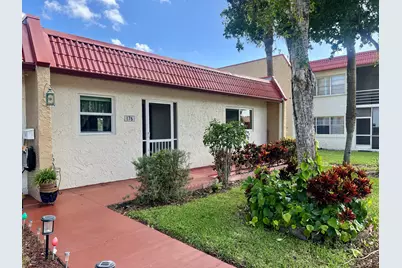176 Lake Evelyn Drive, West Palm Beach, FL 33411 - Photo 1