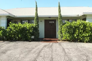 125 Castlewood Dr, North Palm Beach, FL 33408 - Photo 1