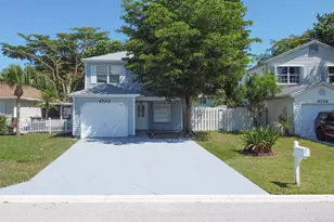 4722 Lakeside Cir, West Palm Beach, FL 33417 - Photo 1