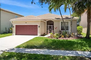 209 Seminole Lakes Dr, Royal Palm Beach, FL 33411 - Photo 1