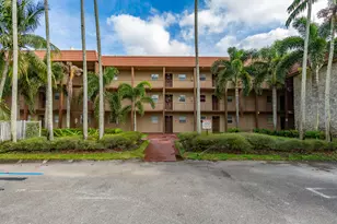 120 Sparrow Dr, Royal Palm Beach, FL 33411 - Photo 1