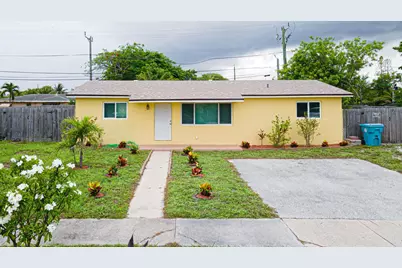 2181 NE 1st Lane, Boynton Beach, FL 33435 - Photo 1