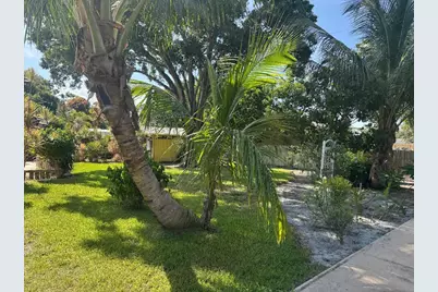 334 Smallwood Avenue, Fort Pierce, FL 34982 - Photo 1