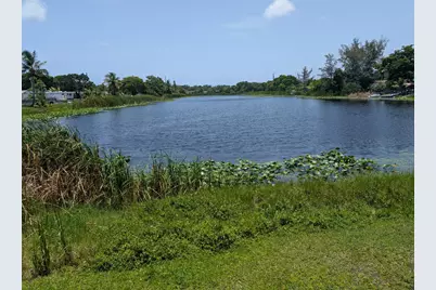 3082 Hibiscus Circle, West Palm Beach, FL 33409 - Photo 1