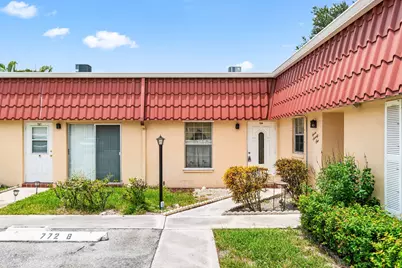 769 Nantucket Circle, Lake Worth, FL 33467 - Photo 1