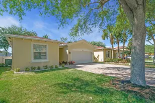 905 Fieldstone Way, West Palm Beach, FL 33413 - Photo 1