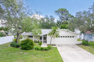 6143 Tanglewood Dr NE, Saint Petersburg, FL 33703 - Photo 1