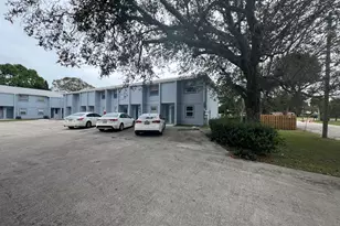 622 S 11th St, Fort Pierce, FL 34950 - Photo 1