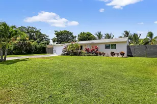153 SE 30th Ave, Boynton Beach, FL 33435 - Photo 1