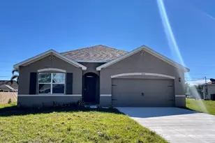 978 SW Longfellow Rd, Port Saint Lucie, FL 34953 - Photo 1
