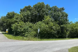 2813 NW 4th St, Okeechobee, FL 34972 - Photo 1