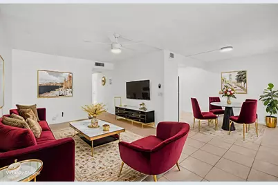 2024 Hythe B, Boca Raton, FL 33434 - Photo 1