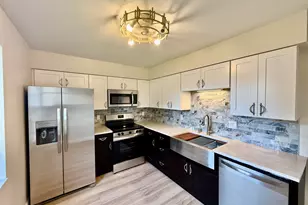 2050 Oleander Blvd Unit, Fort Pierce, FL 34950 - Photo 1