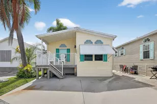 566 Nettles Blvd, Jensen Beach, FL 34957 - Photo 1