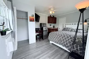 517 Kanuga Dr, West Palm Beach, FL 33401 - Photo 1