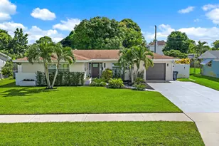 428 Hawthorne Dr, Lake Park, FL 33403 - Photo 1