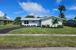 820 S Mangonia Cir, West Palm Beach, FL 33401 - Photo 1