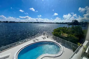 301 Croton Ave, Lantana, FL 33462 - Photo 1