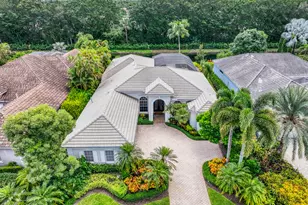 37 Bermuda Lake Dr, Palm Beach Gardens, FL 33418 - Photo 1