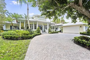 104 Abbie Ct, Sewalls Point, FL 34996 - Photo 1