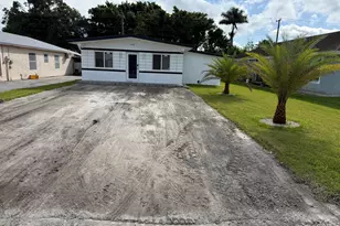 145 NE 1st St, Belle Glade, FL 33430 - Photo 1
