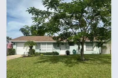 8713 SE Sandridge Avenue, Hobe Sound, FL 33455 - Photo 1