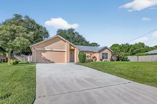 140 SW Klee Cir, Port Saint Lucie, FL 34953 - Photo 1