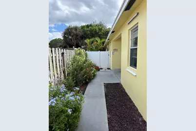 126 Milton Street, Lantana, FL 33462 - Photo 1