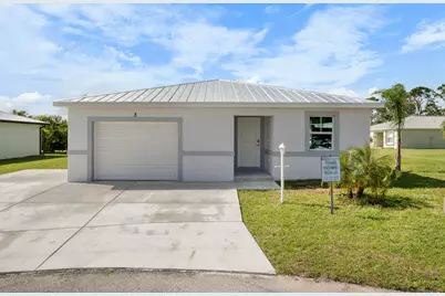 11 Villa Blanca, Fort Pierce, FL 34951 - Photo 1