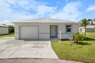 11 Villa Blanca, Fort Pierce, FL 34951 - Photo 1