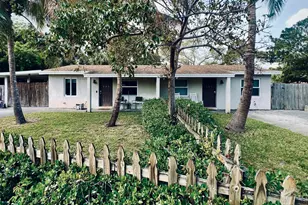 103 SW 3rd Ave, Boca Raton, FL 33432 - Photo 1