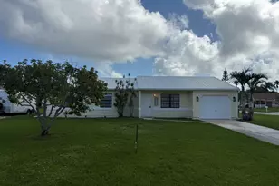 1561 SE Arenson Ln, Port Saint Lucie, FL 34952 - Photo 1