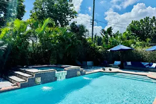 1728 NE 40th St, Oakland Park, FL 33334 - Photo 1