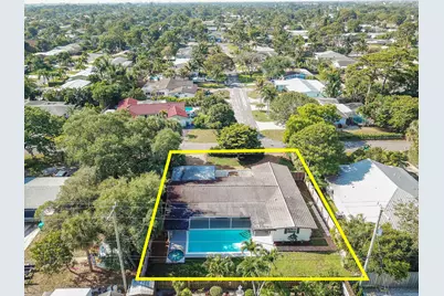 711 SW 25th Place, Boynton Beach, FL 33435 - Photo 1