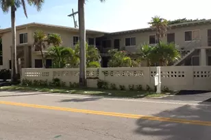 100 Cascade Ln, Palm Beach Shores, FL 33404 - Photo 1