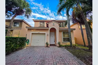 4434 Lake Lucerne Circle, West Palm Beach, FL 33409 - Photo 1