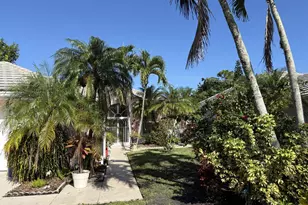 7625 SE Bay Cedar Cir, Hobe Sound, FL 33455 - Photo 1