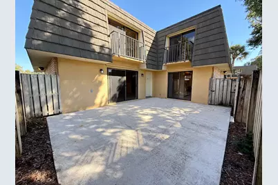 810 8th Way, West Palm Beach, FL 33407 - Photo 1