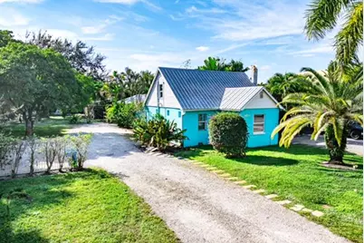 254 NE 12th Street, Delray Beach, FL 33444 - Photo 1