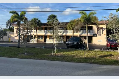 613 NE 4th Street, Unit #202, Delray Beach, FL 33483 - Photo 1