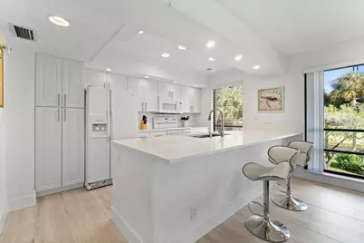 655 Brackenwood Cove, Palm Beach Gardens, FL 33418 - Photo 1