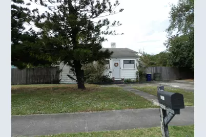 301 N 11th Street, Fort Pierce, FL 34950 - Photo 1