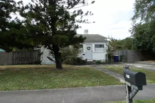 301 N 11th St, Fort Pierce, FL 34950 - Photo 1