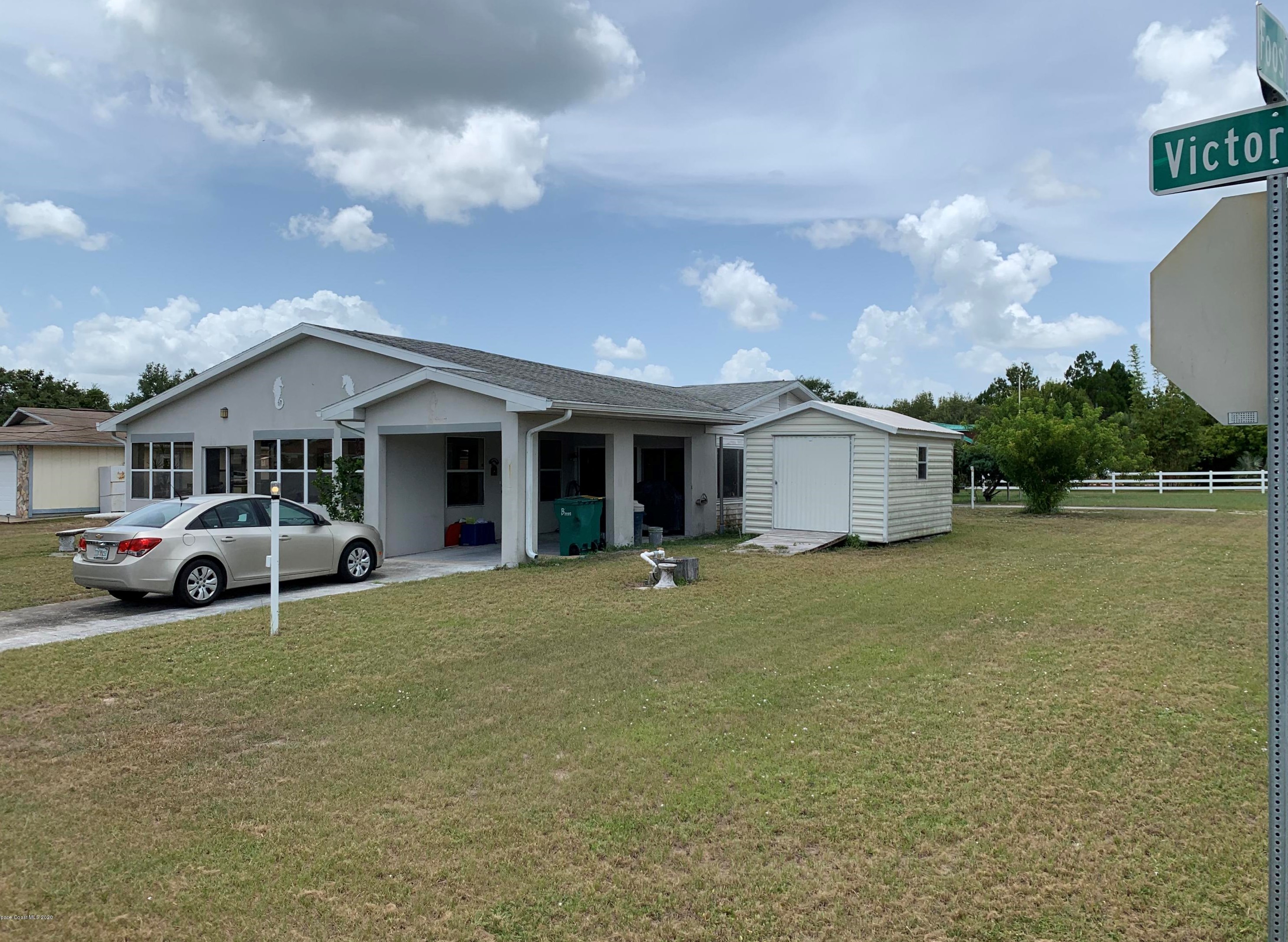 9344 Victoria Dr, Sebastian, FL 32976