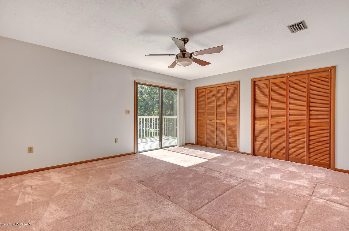 1490 Oaks Dr, Merritt Island FL exterior