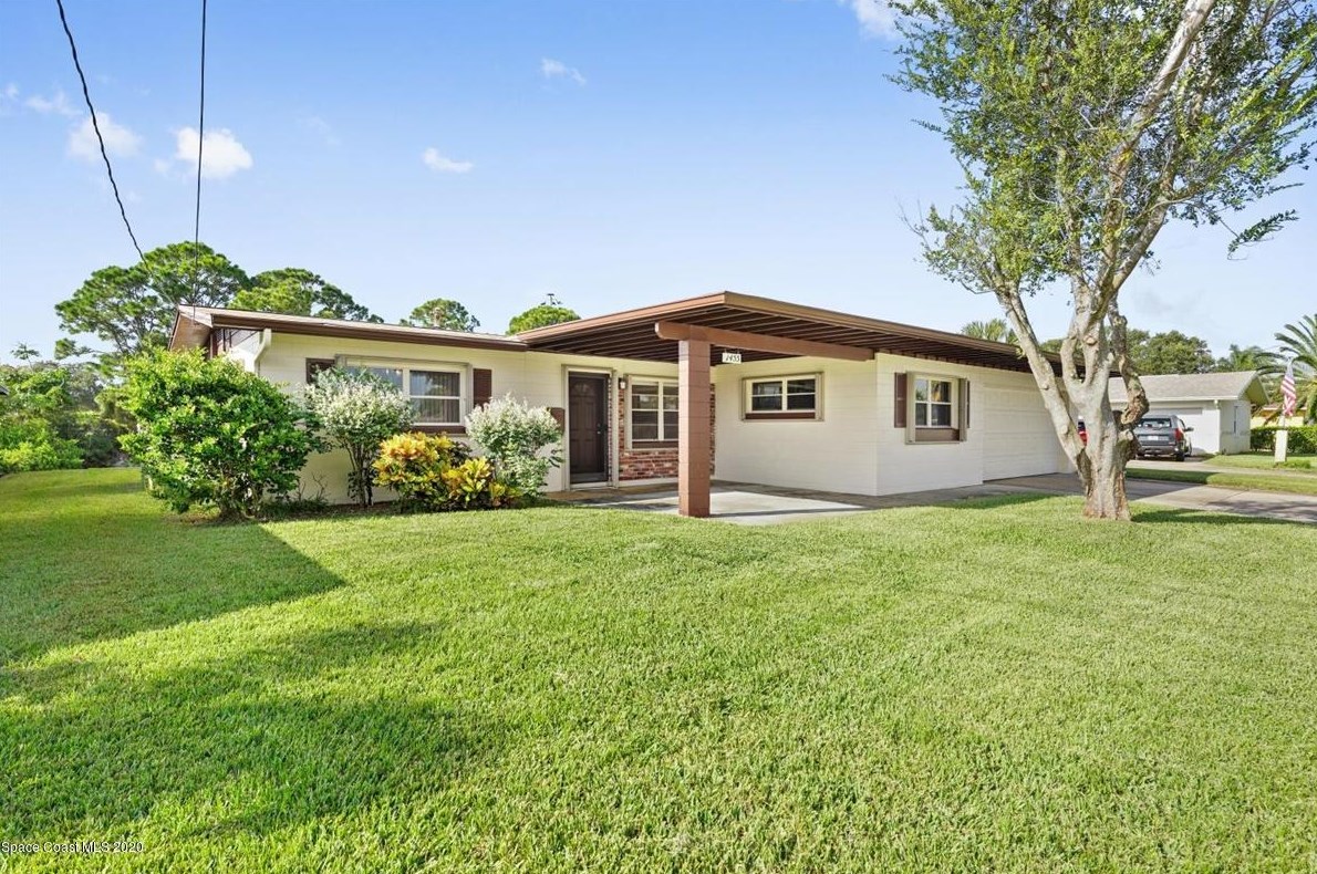 1455 Angler St, Merritt Island, FL 32952-5705