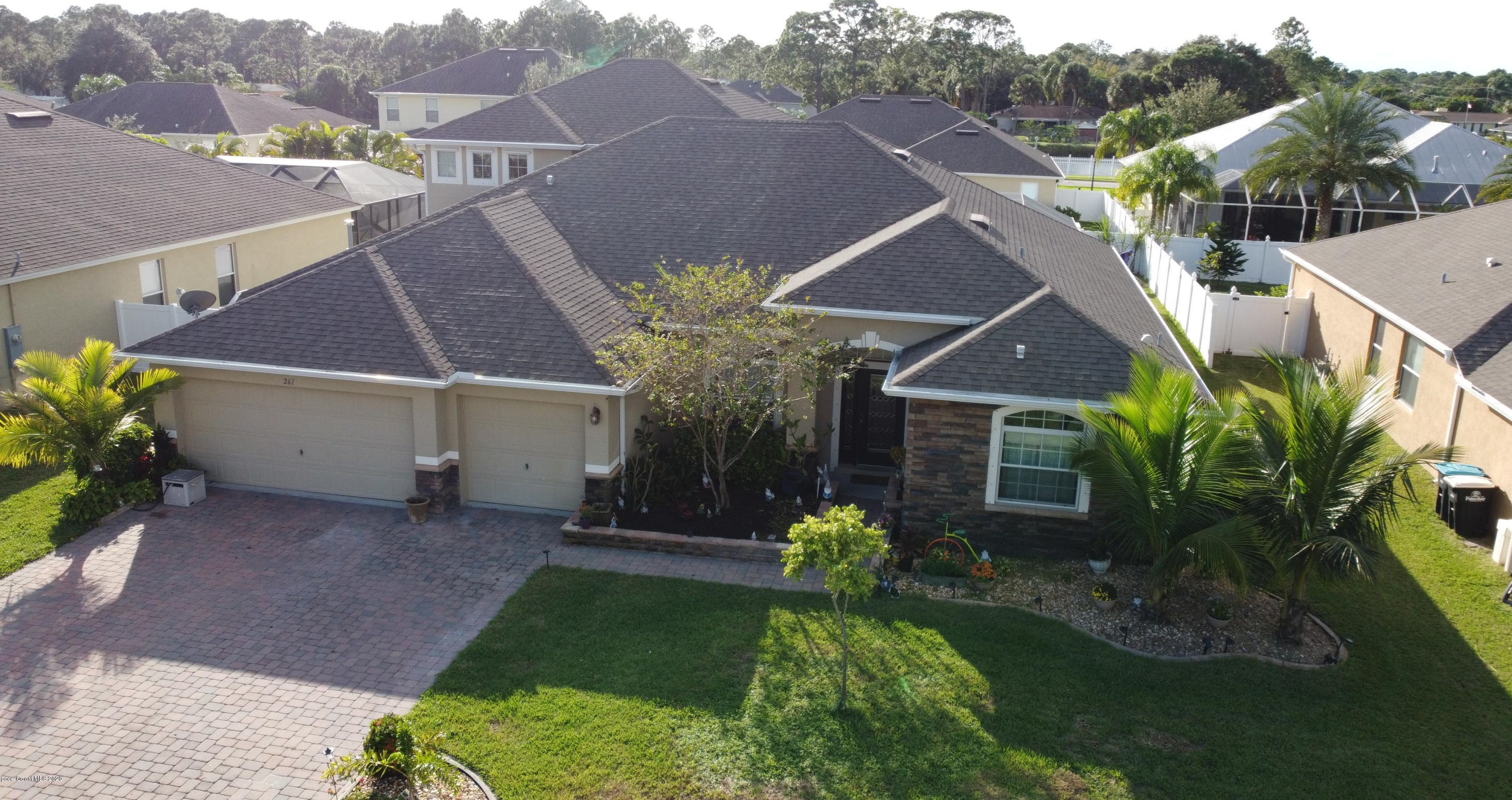261 Grouper Cir, Melbourne, FL 32909-3683