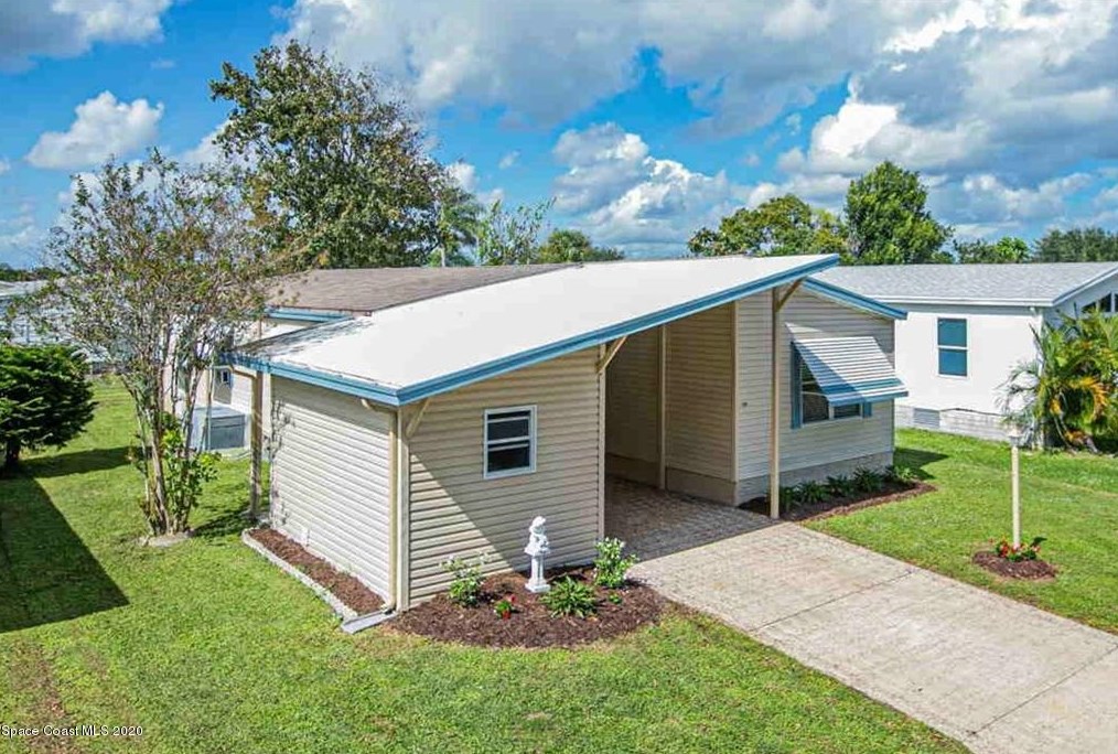 906 Bougainvillea Cir, Sebastian, FL 32976