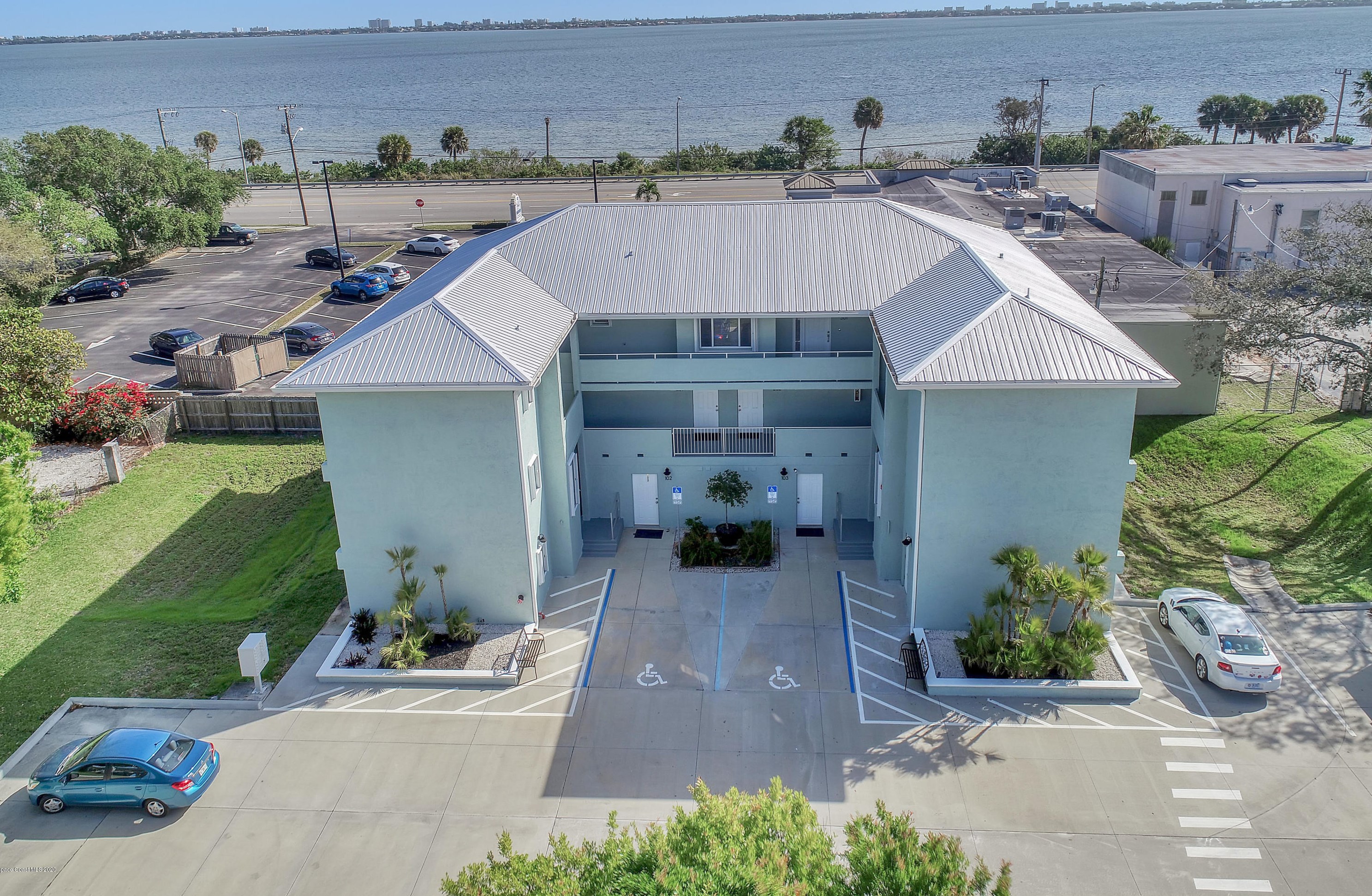 303 Audubon Dr, Melbourne, FL 32901